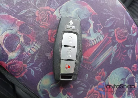 2022 Mitsubishi Outlander Es 2.5 2Wd z USA, uszkodzony, nr VIN JA4J3TA82NZ035573